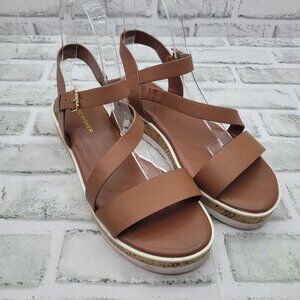 Pristine Marc Fisher Grandie Strappy Cork Sole Sandals Cognac Brown Size 7